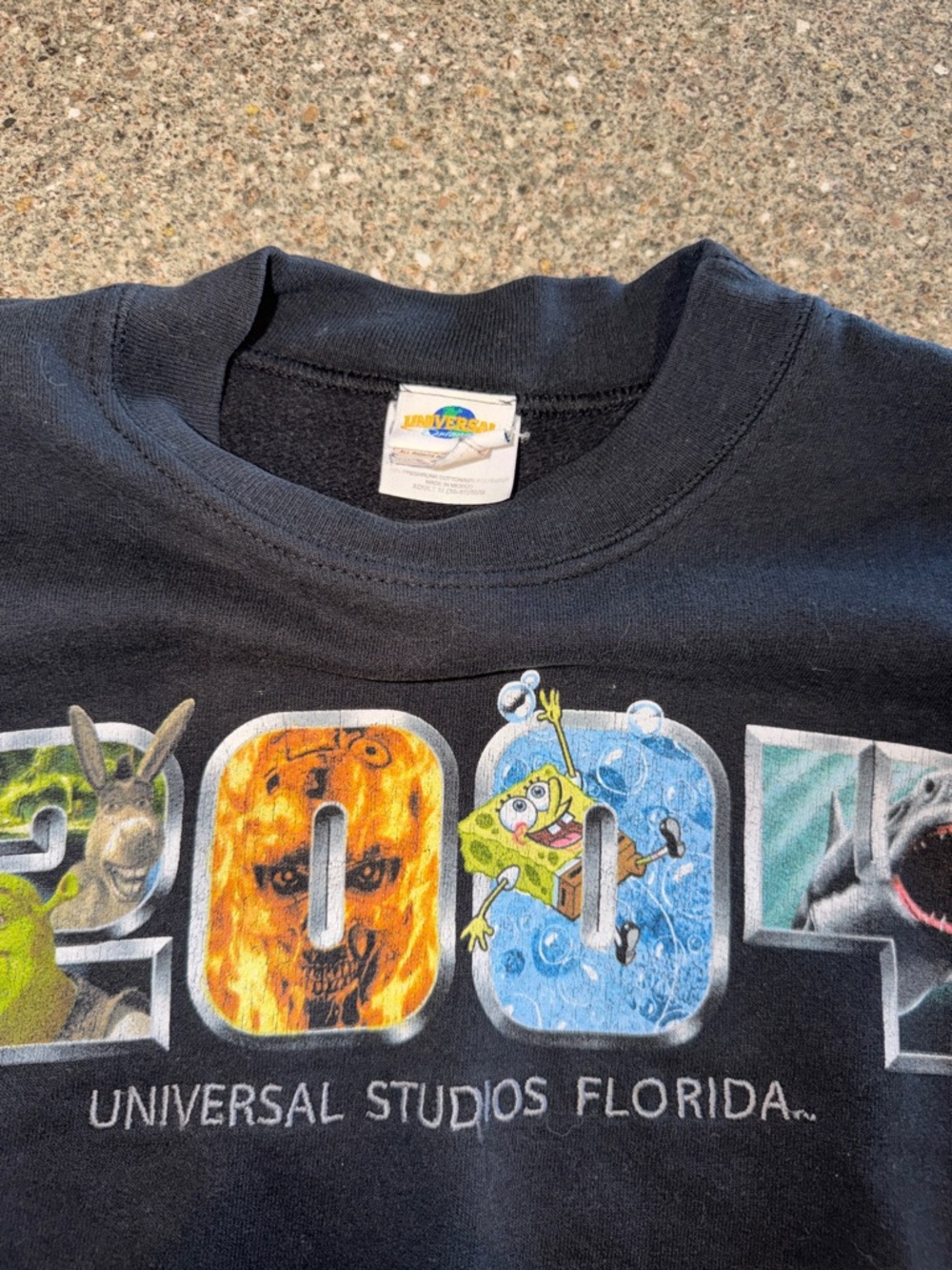 Y2k Universal Studios Black Crewneck Sweatshirt - Picture 2 of 2